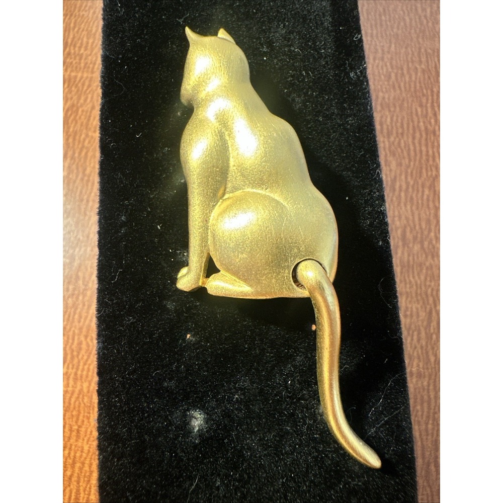 Vintage JJ Jonette Brushed Gold Tone Cat with Dangling‎ Articulated Tail Brooch